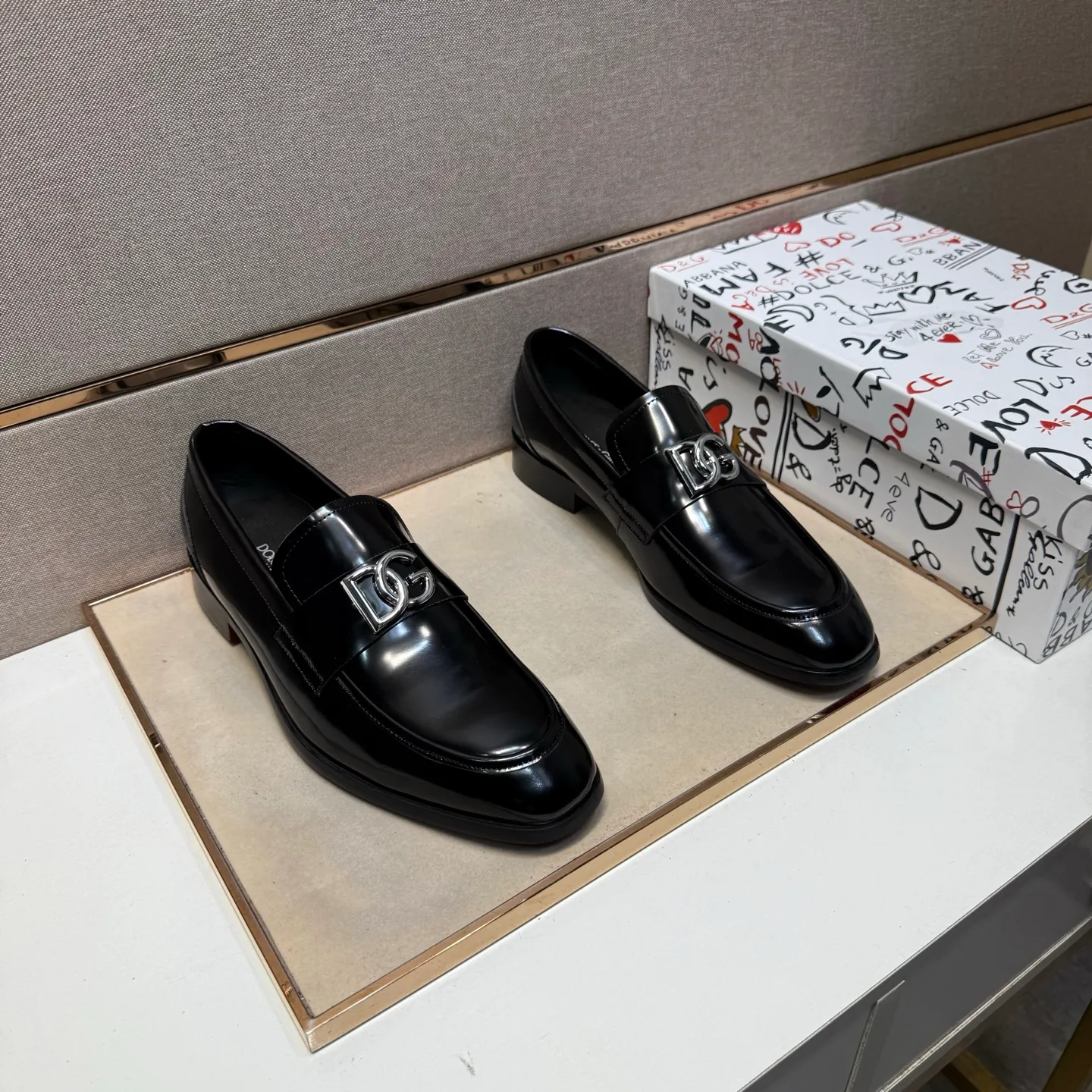 Men's men's shoes 💰pp520【DG～】Men's casual formal leather shoes 2025z cabinet sales simultaneously 🔶Size: 38-44#️⃣ 🔷3 colors🔜The upper is made of cowhide stitching ➕Cowhide lining, comfortable and breathable, sole: original comfortable, wear-resistant and non-slip outsole, ⚠️real thing📱photographed🎬real thing is better📢📢📢